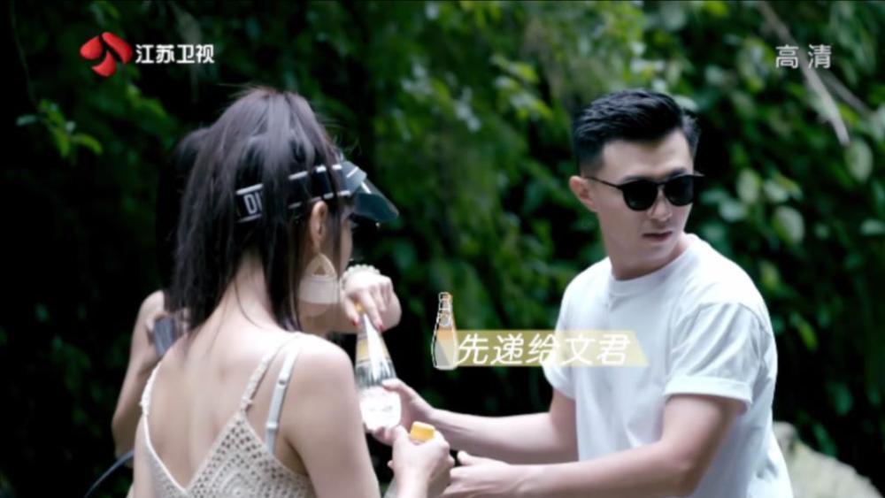 频繁眨眼，眼红胀痛，儿童干眼症是哪些原因造成的？